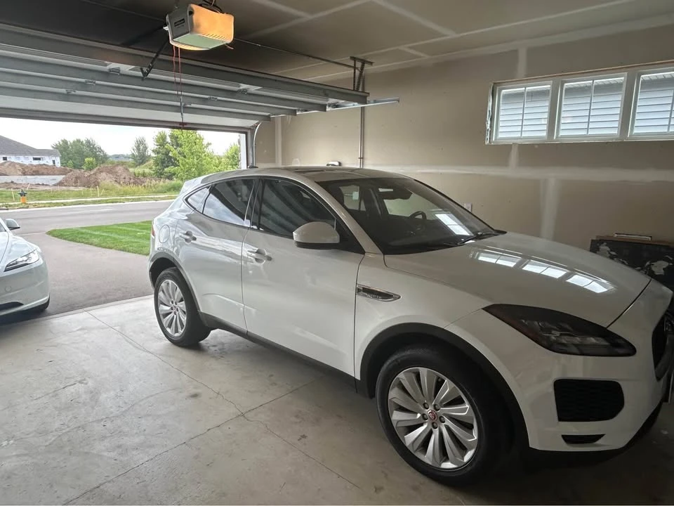 2020 Jaguar E-Pace - Image 8 of 13