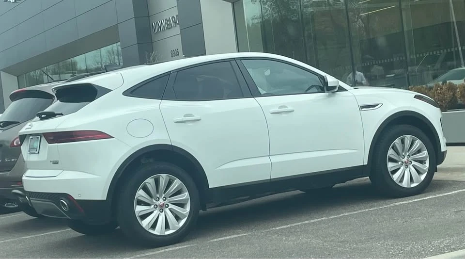 2020 Jaguar E-Pace - Image 5 of 13