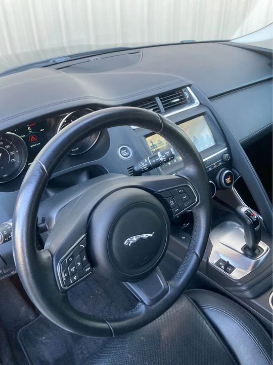 2020 Jaguar E-Pace - Image 5 of 9