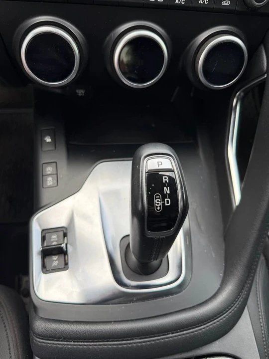 2020 Jaguar E-Pace - Image 10 of 14