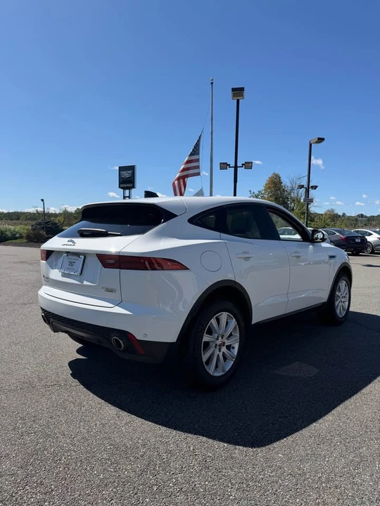 2020 Jaguar E-Pace - Image 5 of 17