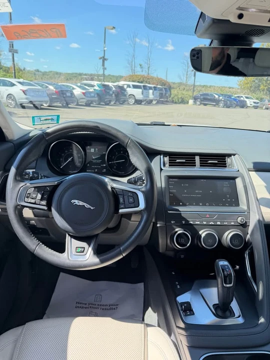 2020 Jaguar E-Pace - Image 14 of 17