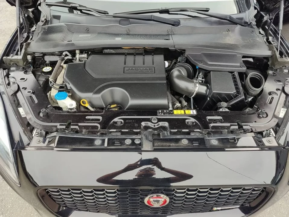 2020 Jaguar E-Pace - Image 12 of 13