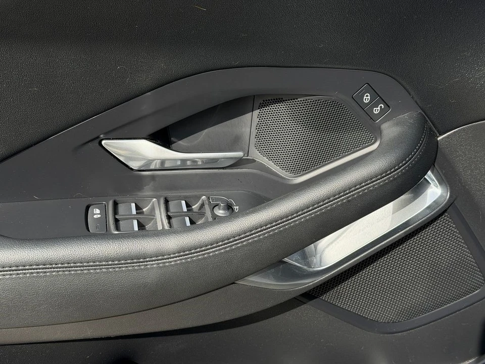 2020 Jaguar E-Pace - Image 16 of 21
