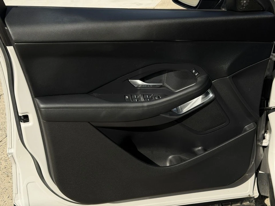 2020 Jaguar E-Pace - Image 14 of 21