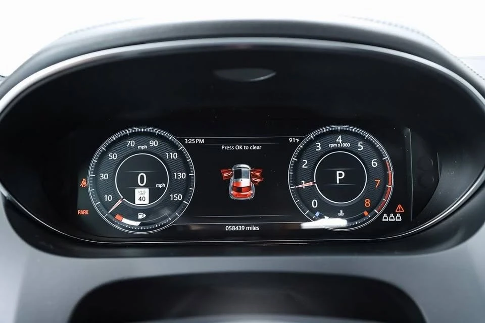 2020 Jaguar E-Pace - Image 10 of 17