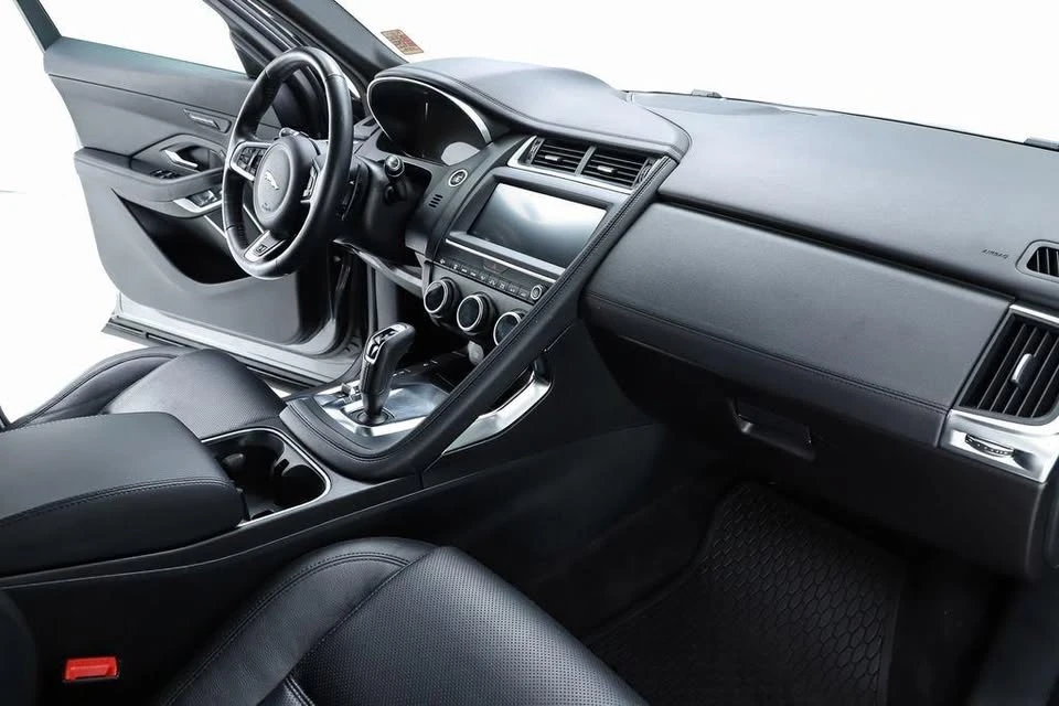 2020 Jaguar E-Pace - Image 12 of 17