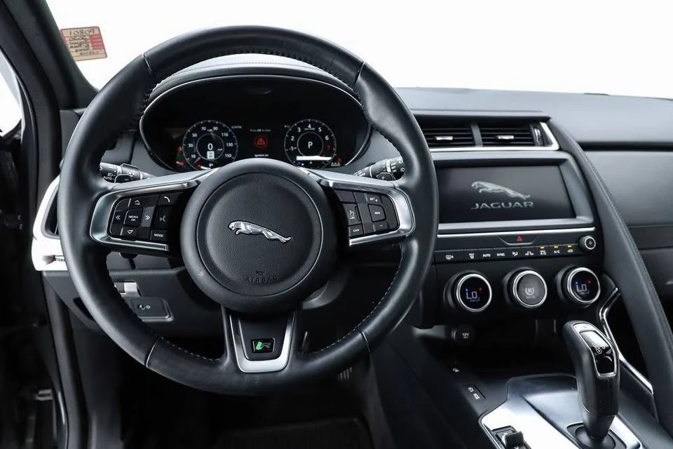 2020 Jaguar E-Pace - Image 9 of 17