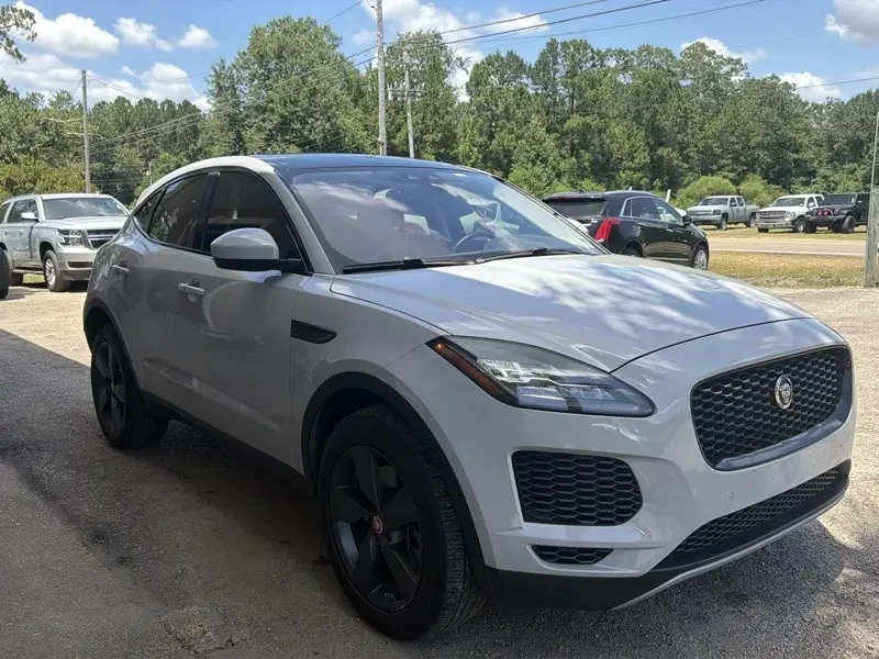 2020 Jaguar E-Pace - Image 4 of 17