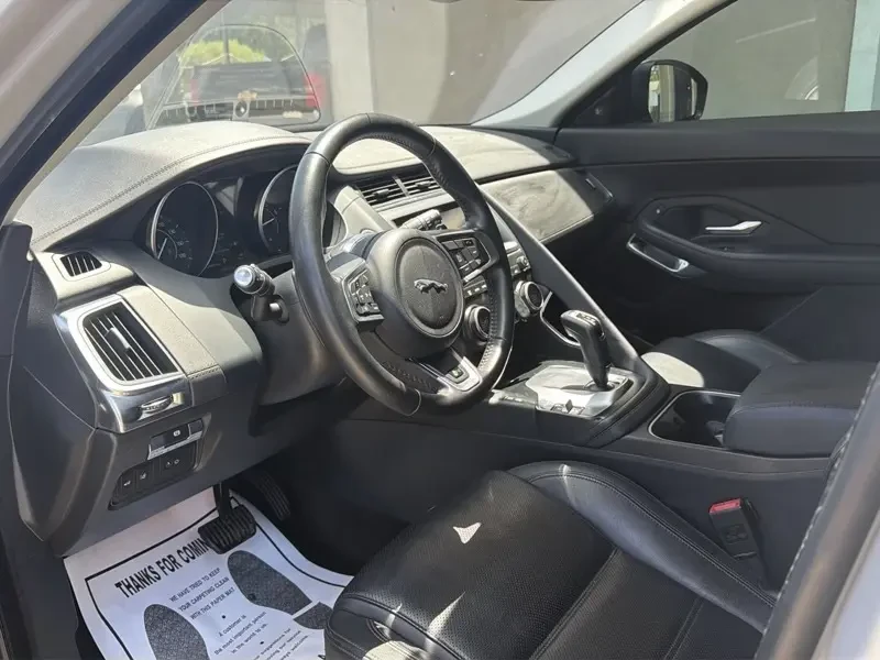 2020 Jaguar E-Pace - Image 9 of 17