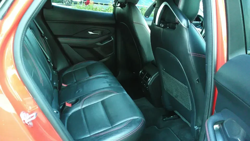 2020 Jaguar E-Pace - Image 15 of 20