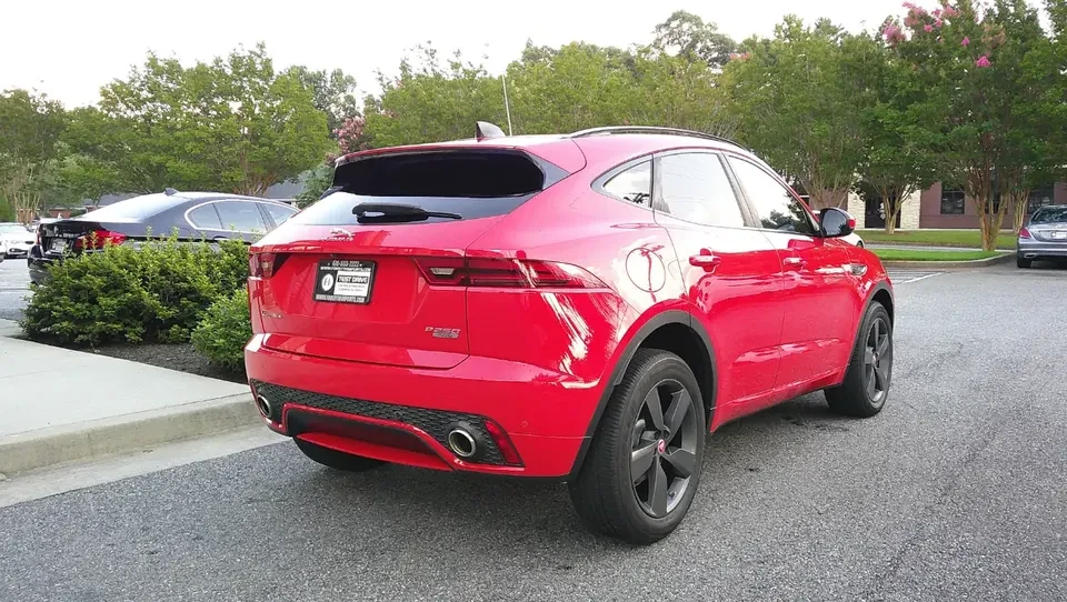 2020 Jaguar E-Pace - Image 4 of 20