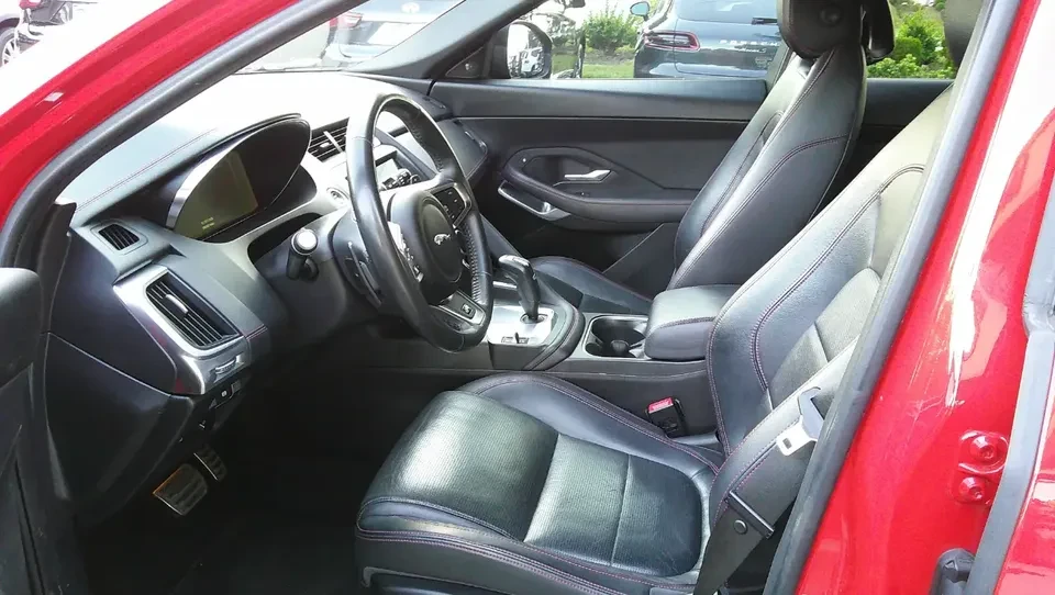 2020 Jaguar E-Pace - Image 8 of 20