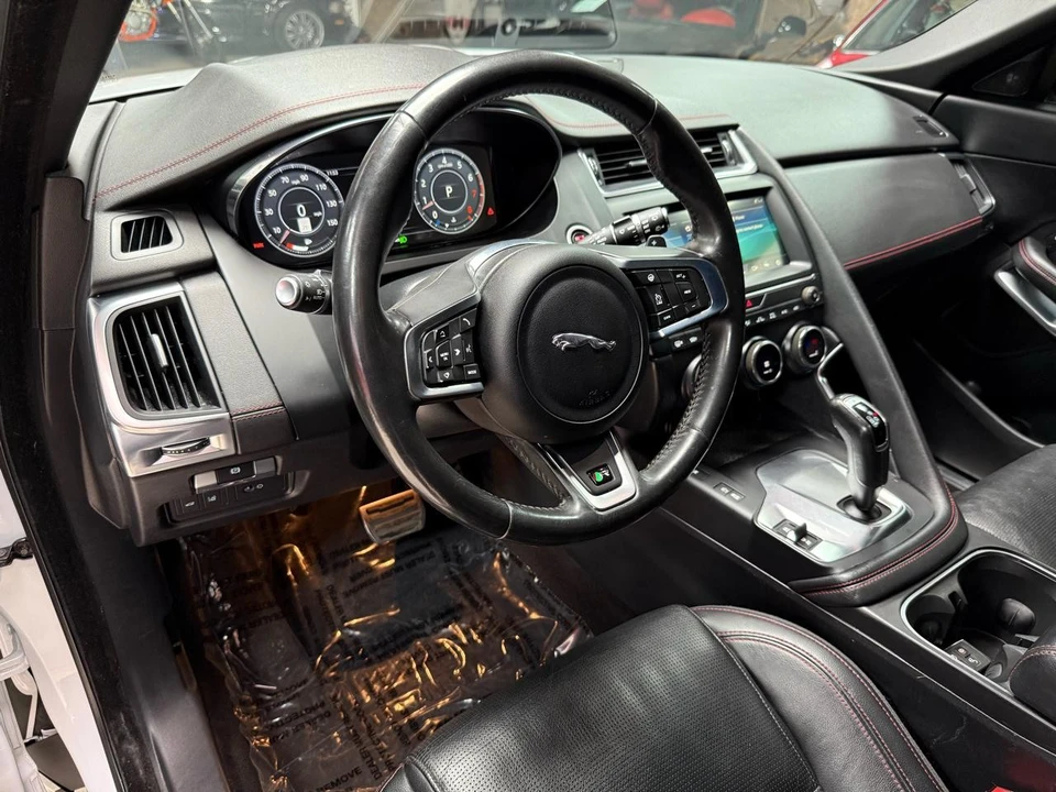 2020 Jaguar E-Pace - Image 9 of 21