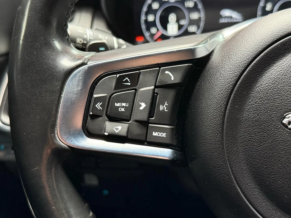 2020 Jaguar E-Pace - Image 15 of 21