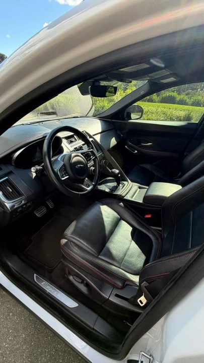 2020 Jaguar E-Pace - Image 12 of 13