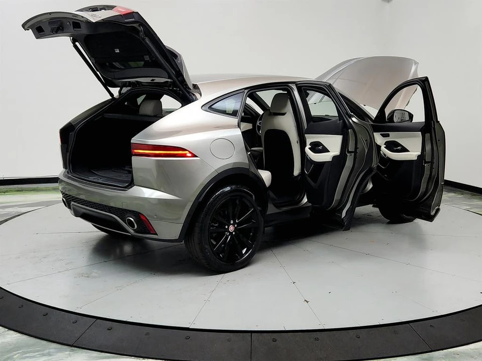 2020 Jaguar E-Pace - Image 11 of 12