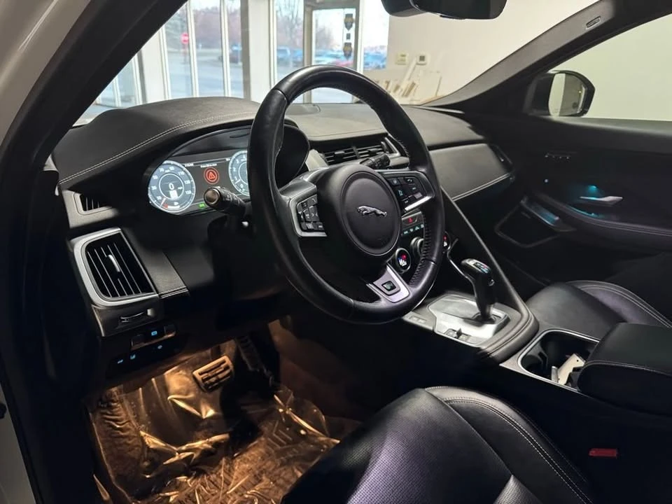 2020 Jaguar E-Pace - Image 10 of 20
