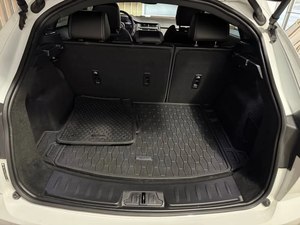 2020 Jaguar E-Pace - Image 16 of 20