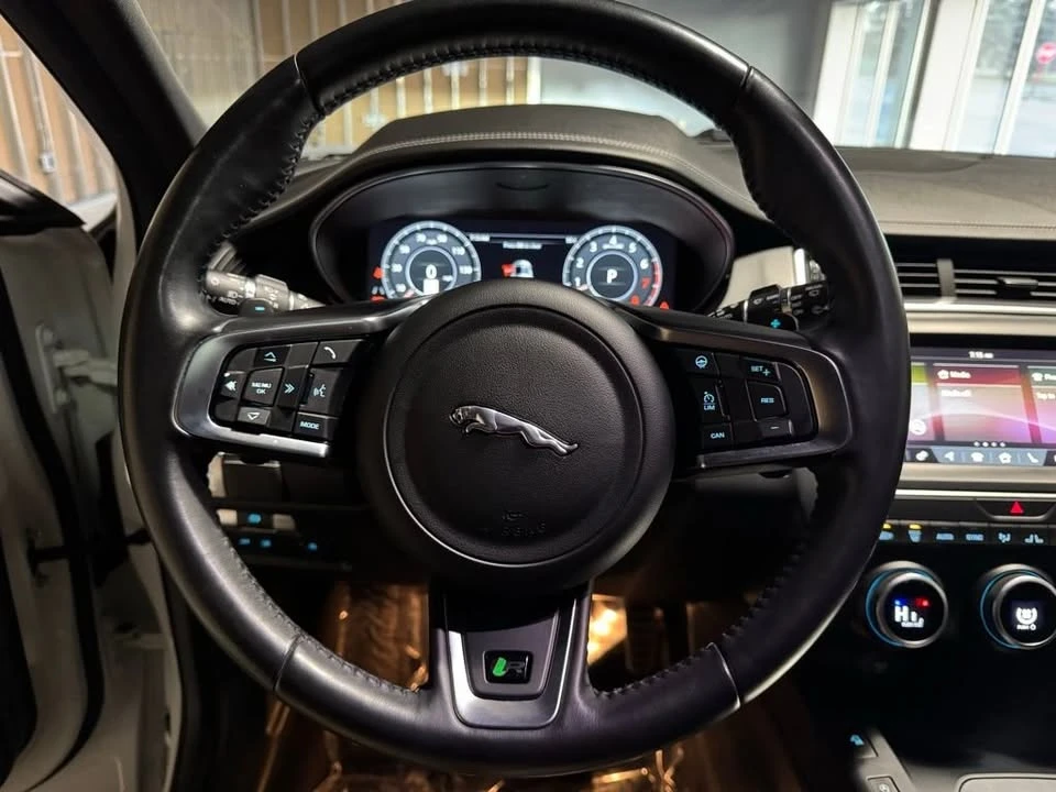 2020 Jaguar E-Pace - Image 7 of 20