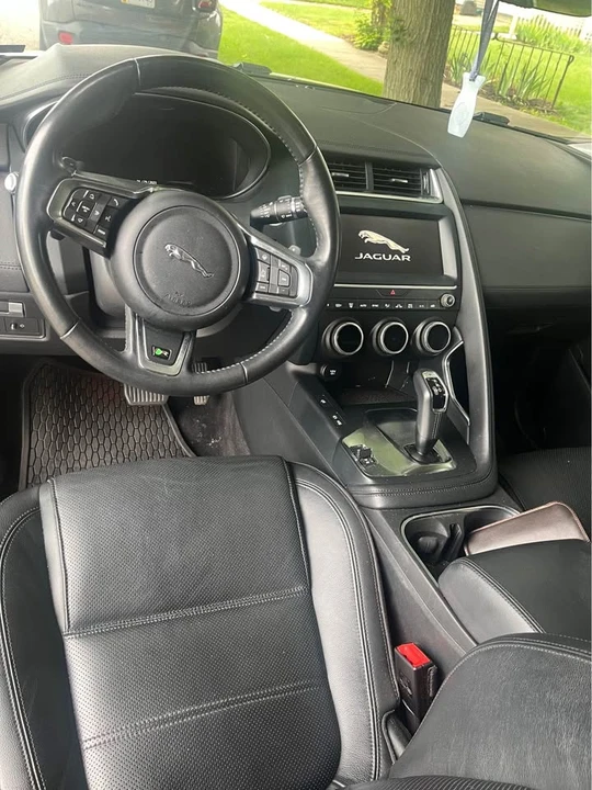 2020 Jaguar E-Pace - Image 9 of 10