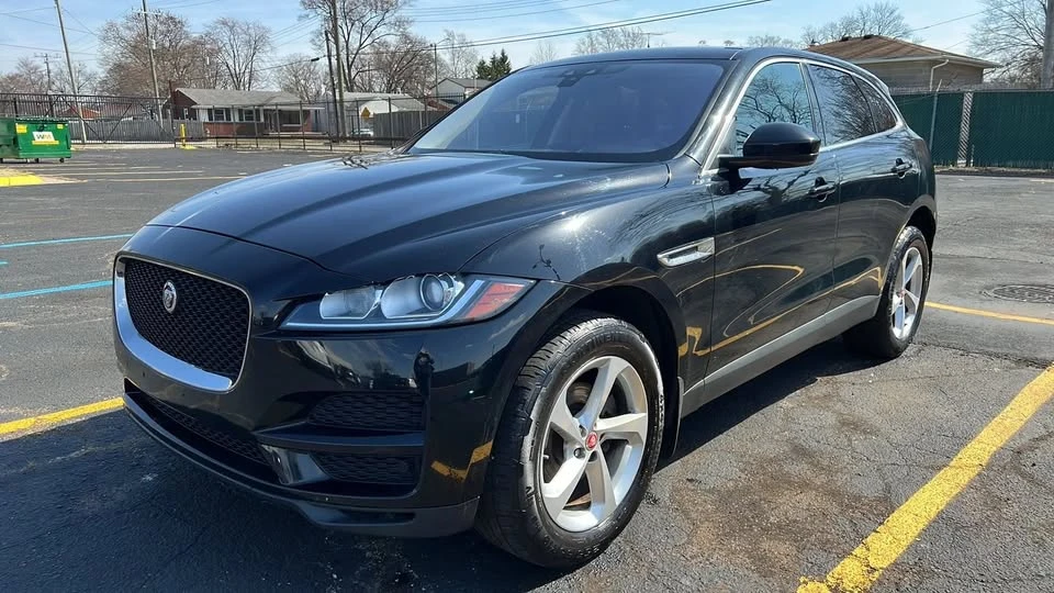 2020 Jaguar F-Pace - Image 3 of 11