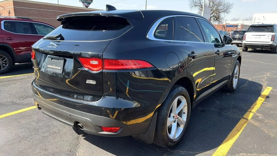2020 Jaguar F-Pace - Image 6 of 11