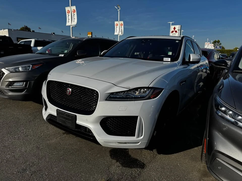 2020 Jaguar F-Pace - Image 2 of 5