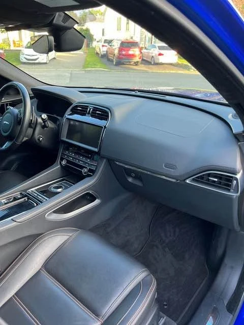 2020 Jaguar F-Pace - Image 11 of 12