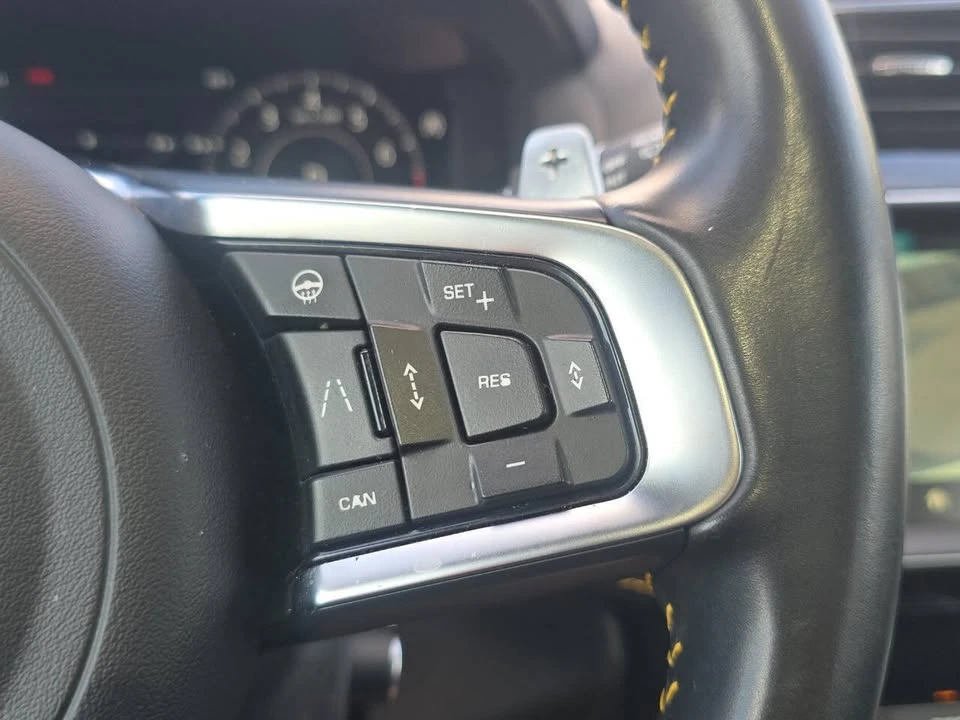 2020 Jaguar F-Pace - Image 7 of 20