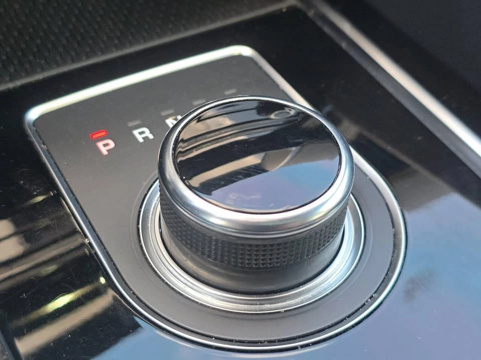 2020 Jaguar F-Pace - Image 9 of 20
