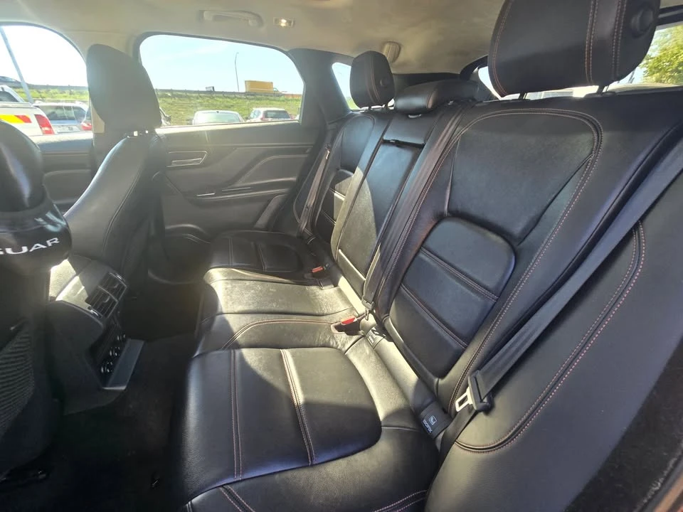 2020 Jaguar F-Pace - Image 15 of 20