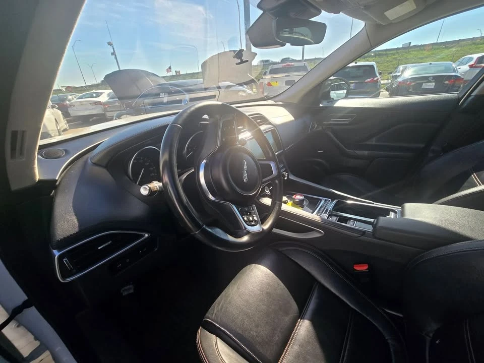 2020 Jaguar F-Pace - Image 16 of 20