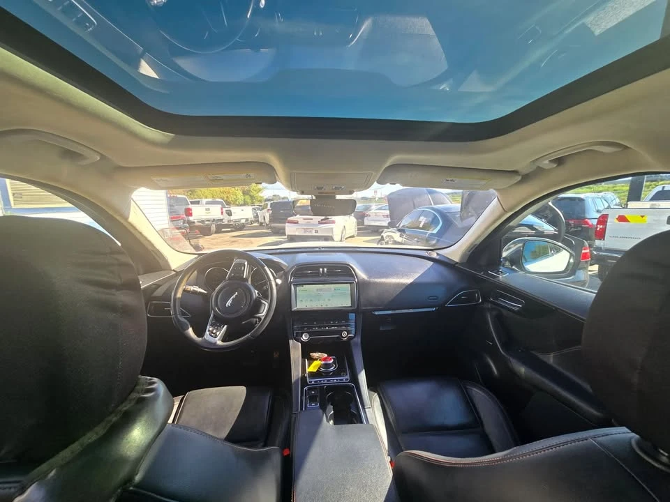 2020 Jaguar F-Pace - Image 17 of 20