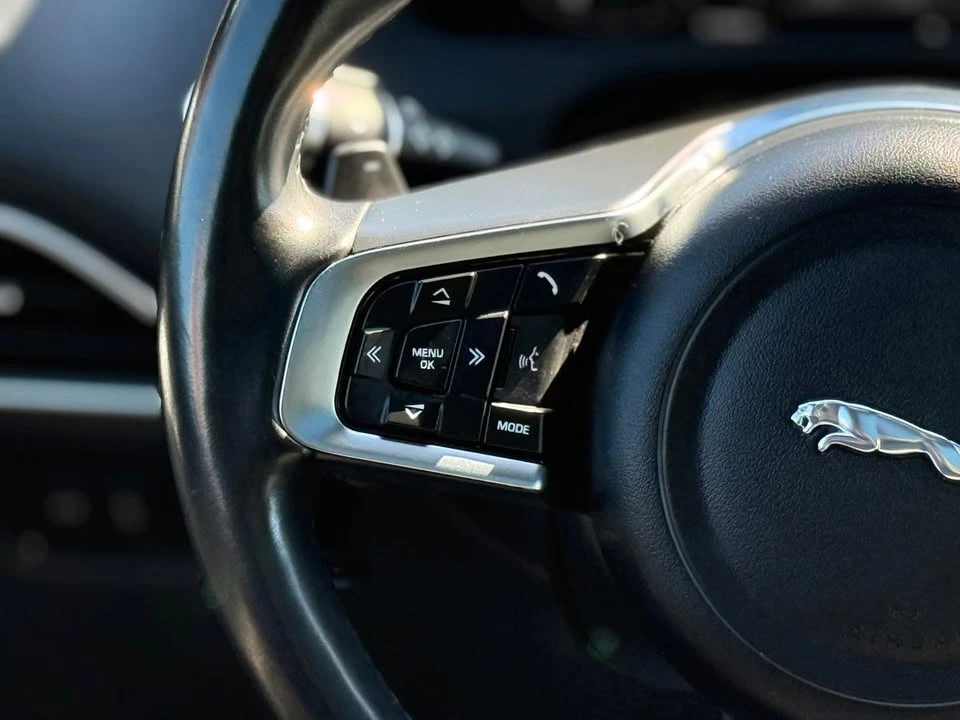 2020 Jaguar F-Pace - Image 19 of 20
