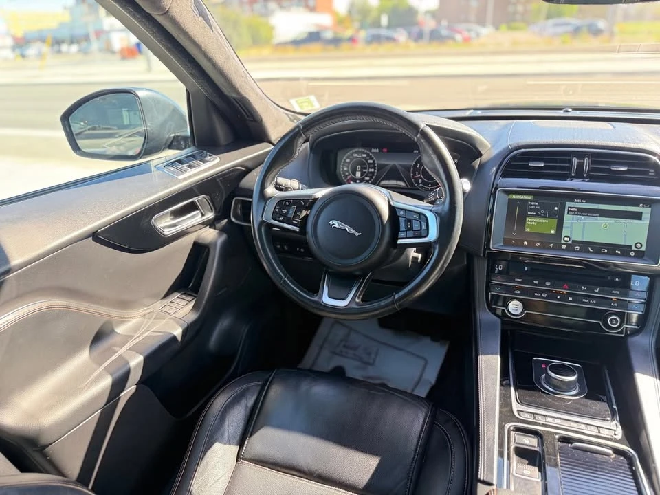 2020 Jaguar F-Pace - Image 15 of 20