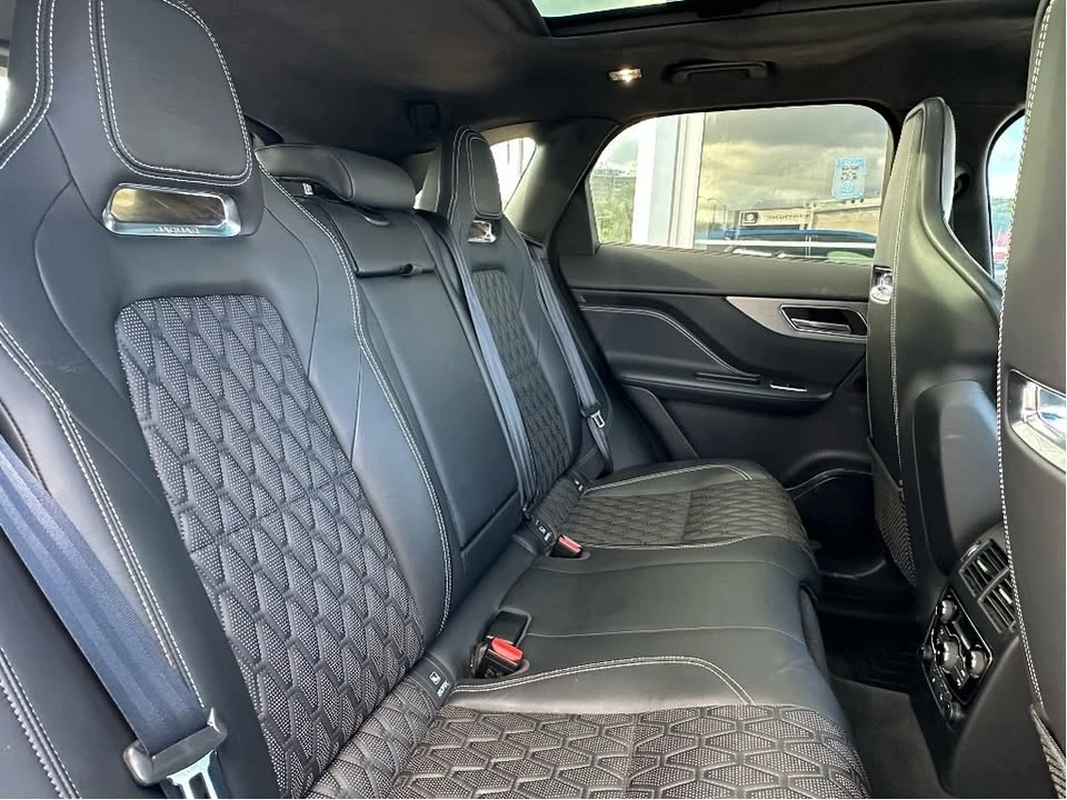 2020 Jaguar F-Pace - Image 16 of 20