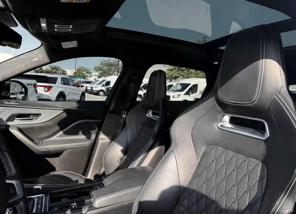 2020 Jaguar F-Pace - Image 6 of 7