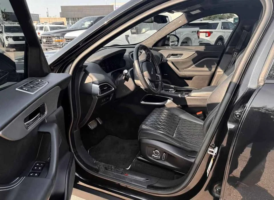 2020 Jaguar F-Pace - Image 5 of 7
