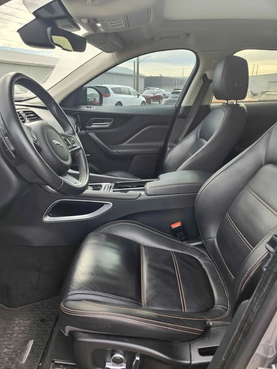 2020 Jaguar F-Pace - Image 7 of 18
