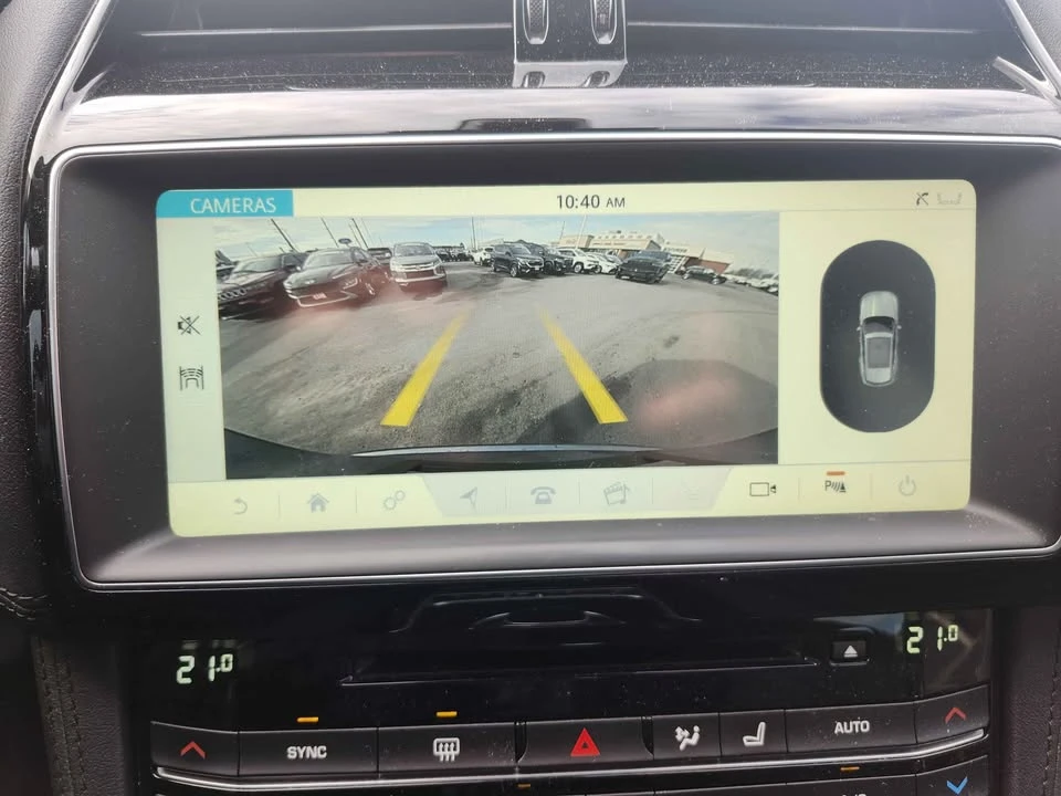 2020 Jaguar F-Pace - Image 17 of 18