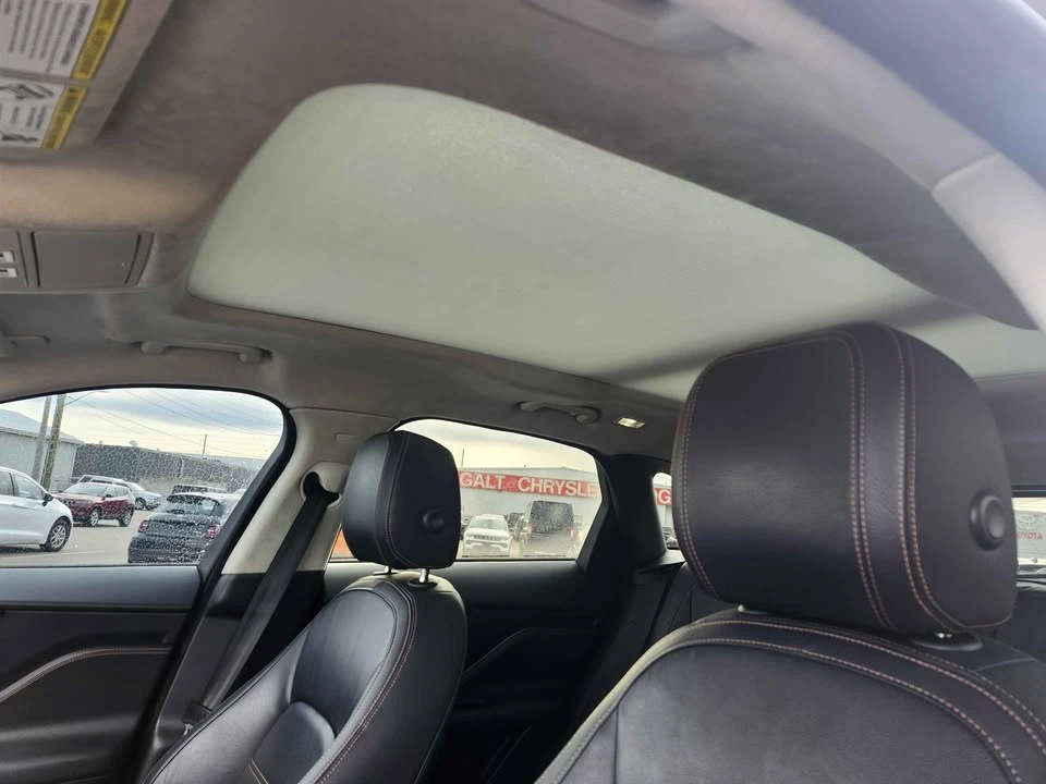 2020 Jaguar F-Pace - Image 10 of 18