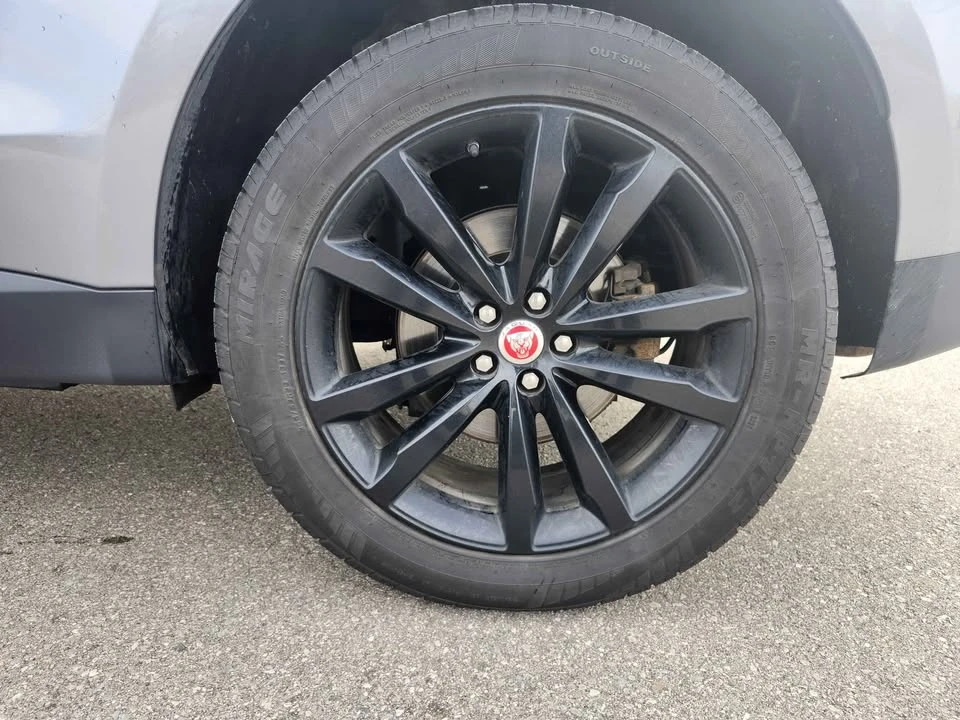 2020 Jaguar F-Pace - Image 6 of 18