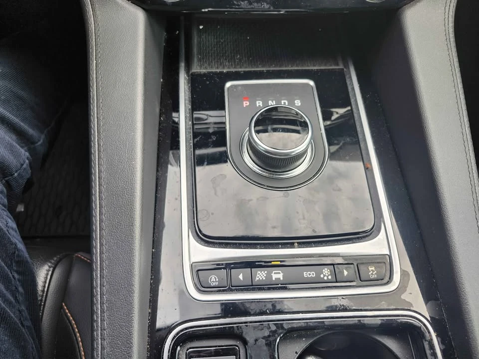 2020 Jaguar F-Pace - Image 12 of 18