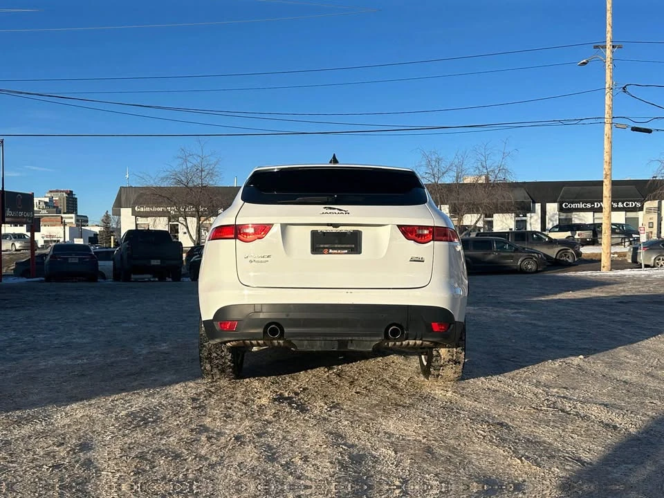 2020 Jaguar F-Pace - Image 2 of 17