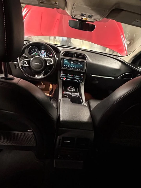 2020 Jaguar F-Pace - Image 8 of 9