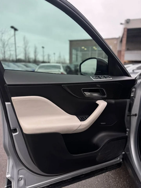2020 Jaguar F-Pace - Image 15 of 15