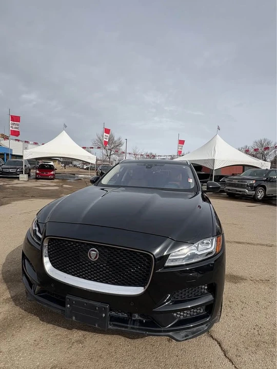 2020 Jaguar F-Pace - Image 13 of 18