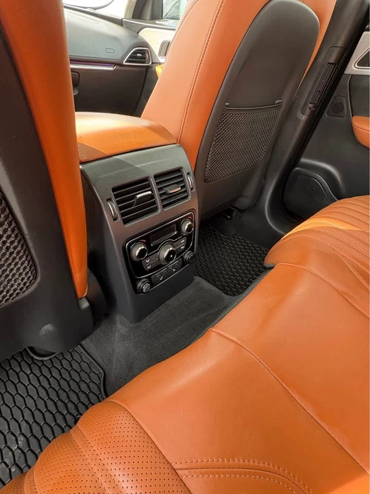 2020 Jaguar F-Pace - Image 7 of 18