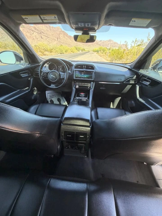 2020 Jaguar F-Pace - Image 12 of 20